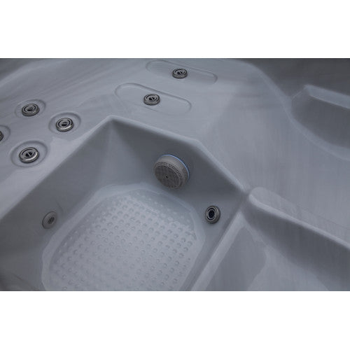 Luxury Spas Solace Series (110V) 3-Person Hot Tub Plug-n-Play
