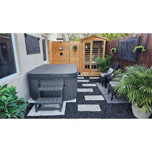 Luxury Spas Casey Elite 3-Person Hot Tub
